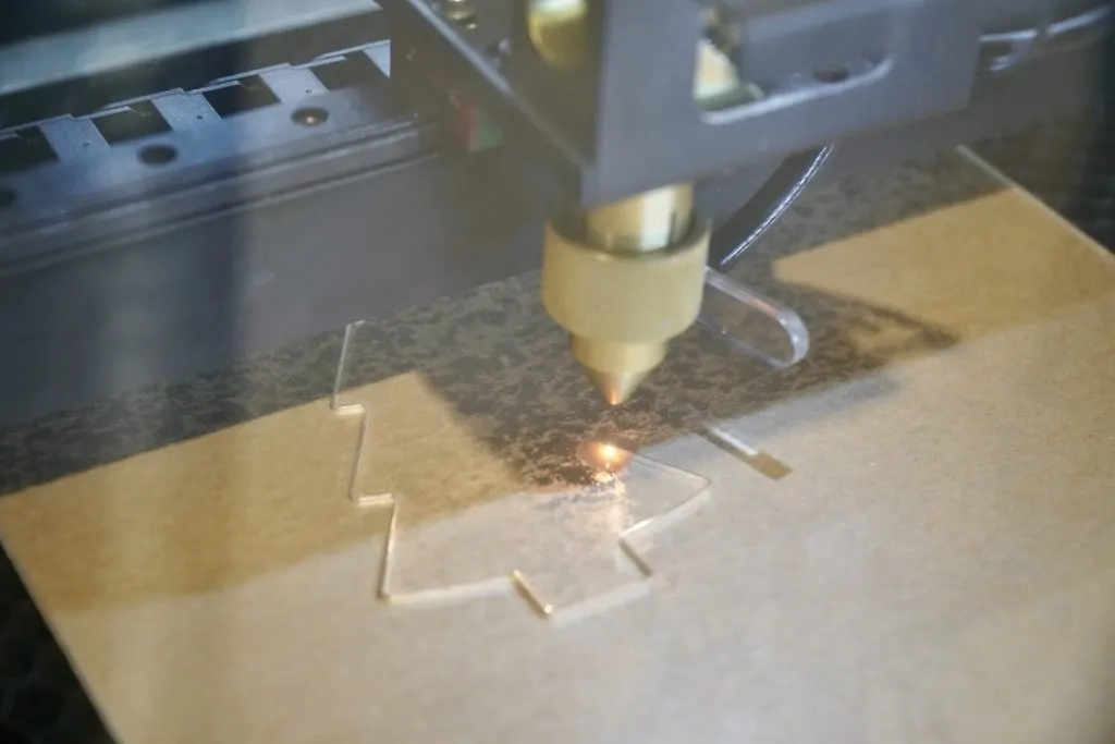 [FLUX] FLUX laser cutting and engraving Christmas decoration