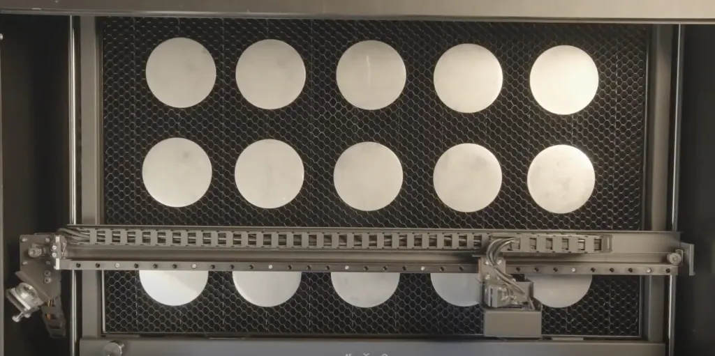 FLUX HEXA 60W CO2 laser cutter