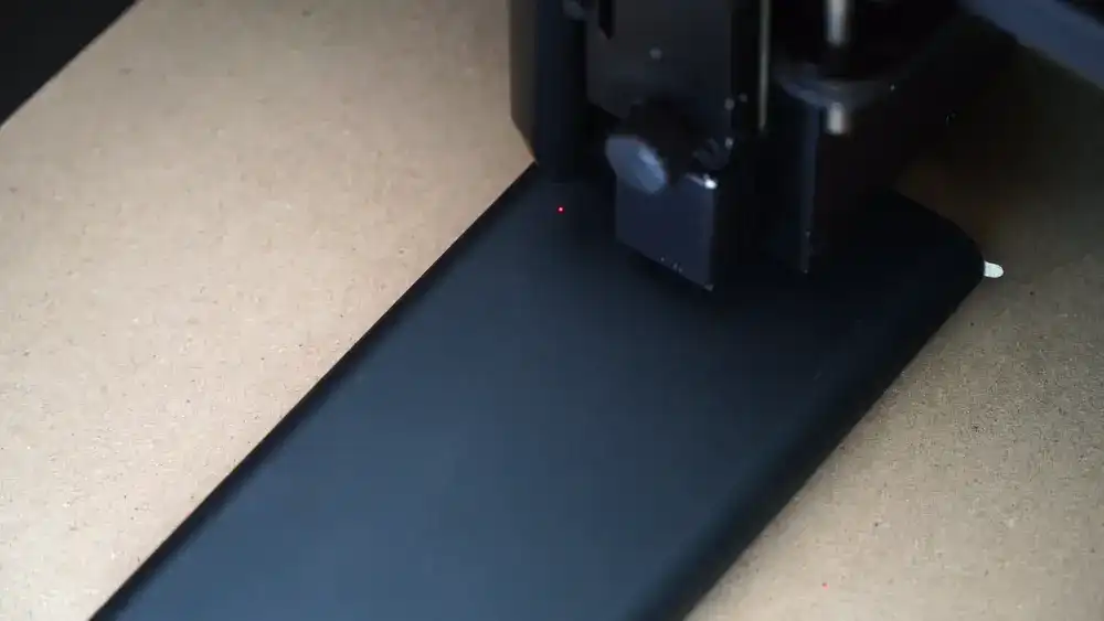 beamo II tracing a project boundary with red light preview