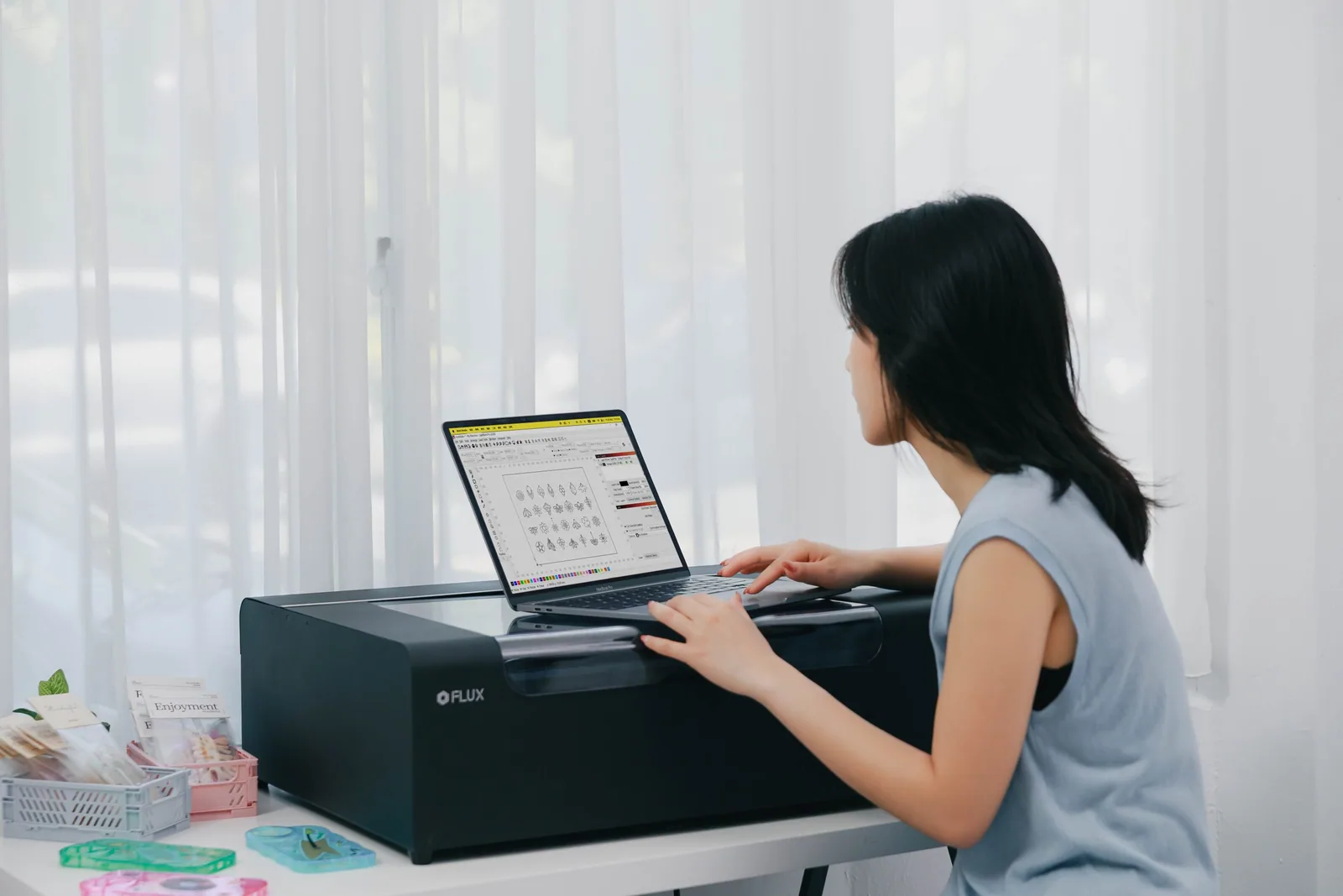 LightBurn design software displayed with beamo II