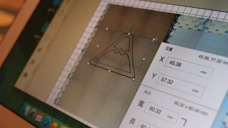 A notebook cover pattern positioned in laser design software
